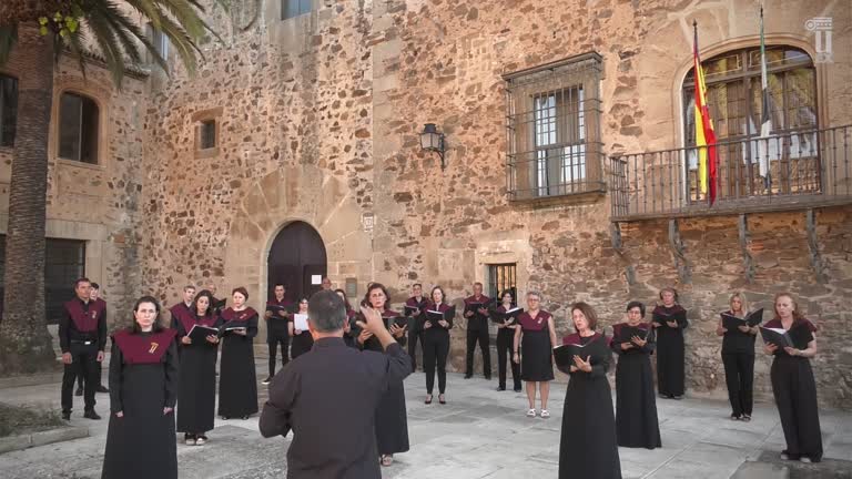 'Veni Creator' interpretado por el Coro de la UEx